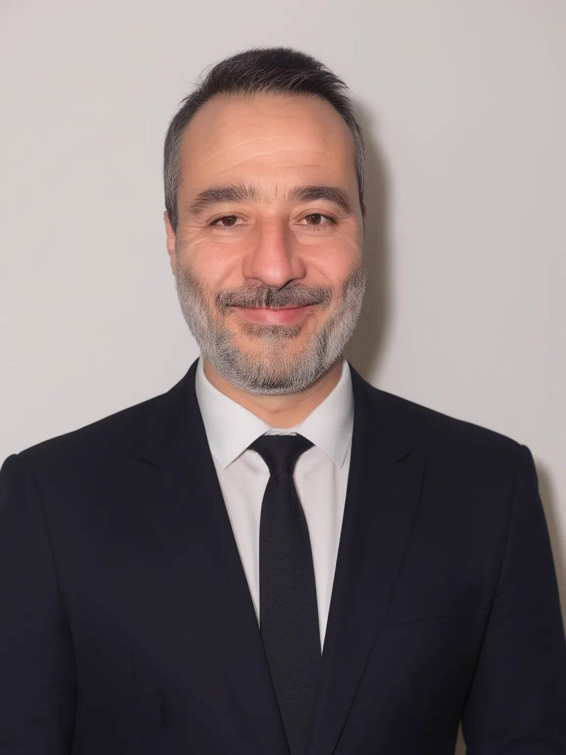 Dr. Noah Hermann